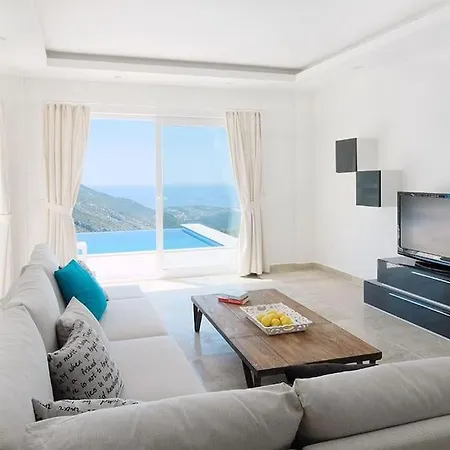 Islamlar Koeyuende Luexs Balayi Villasi Korunakli Villa Kaş